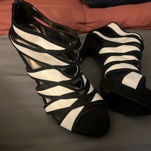 Carlos by Carlos Santana new women heels size 9.5